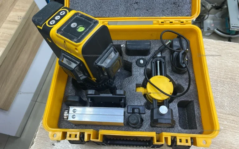 Лазерный уровень Dewalt реплика