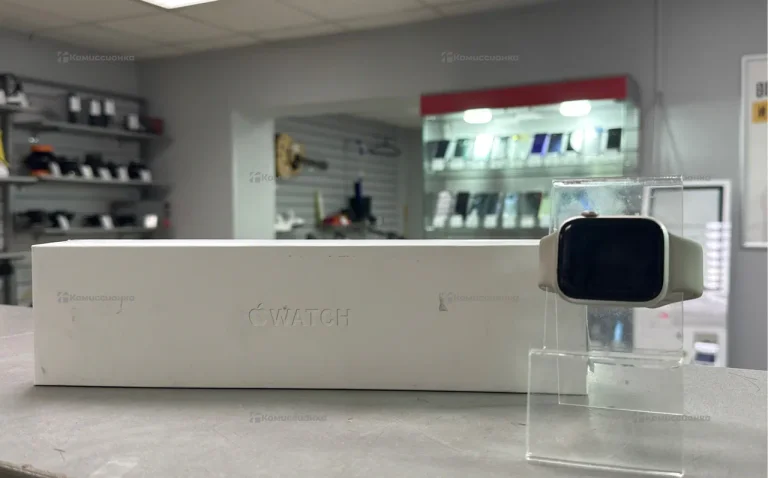 Часы  Apple Watch Series 8 45mm