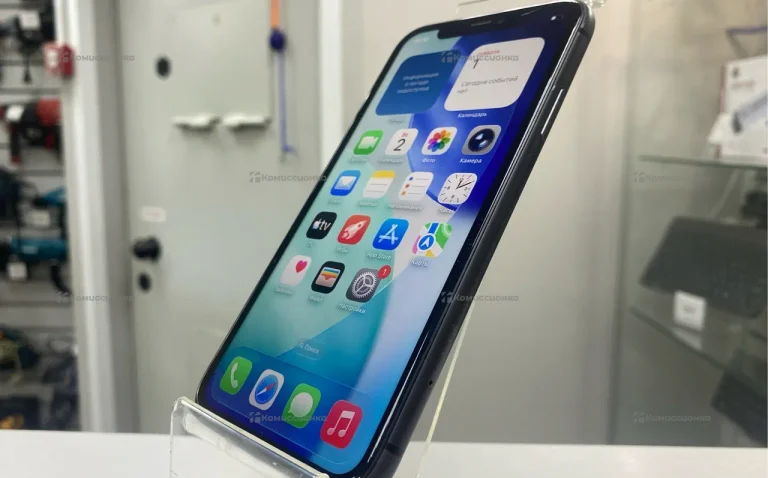 Apple iPhone 11 4/64 ГБ