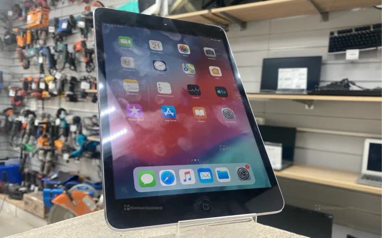 Планшет Apple iPad mini 16Gb Wi-Fi
