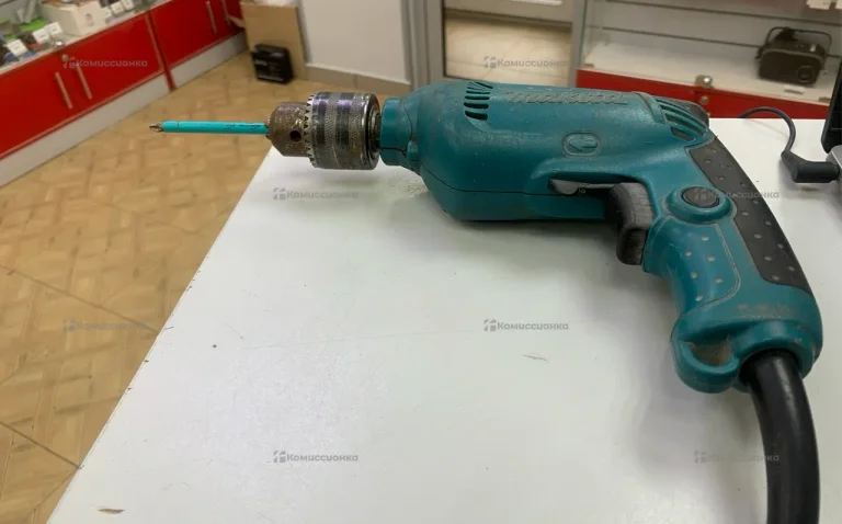 Дрель Makita