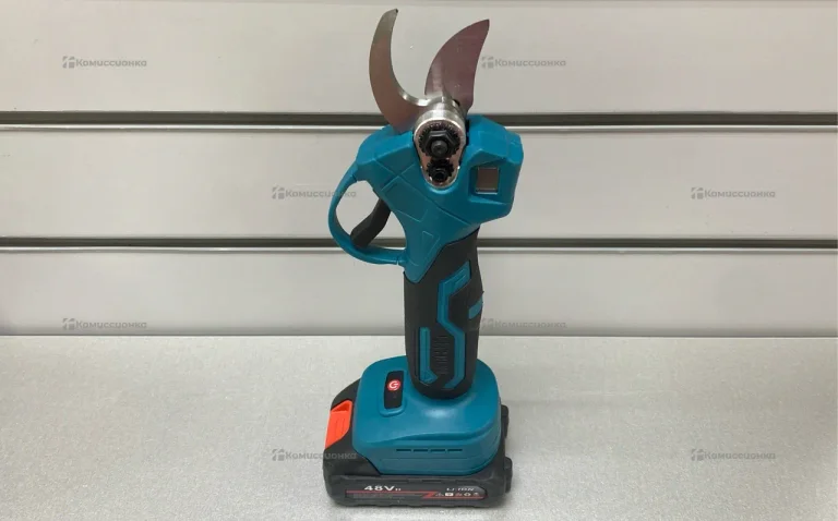 Сучкорез Makita