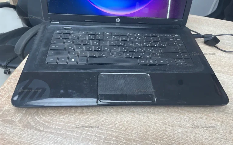 Ноутбук  HP 2000