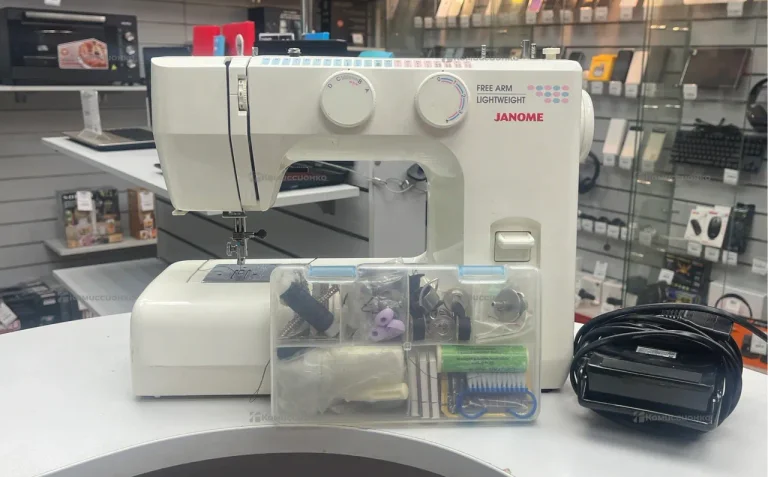 Швейная машина  janome 743