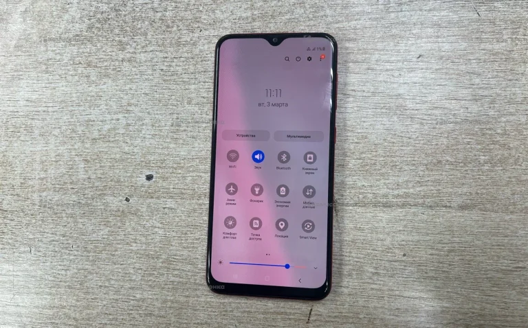 Samsung Galaxy A20 3/32 ГБ