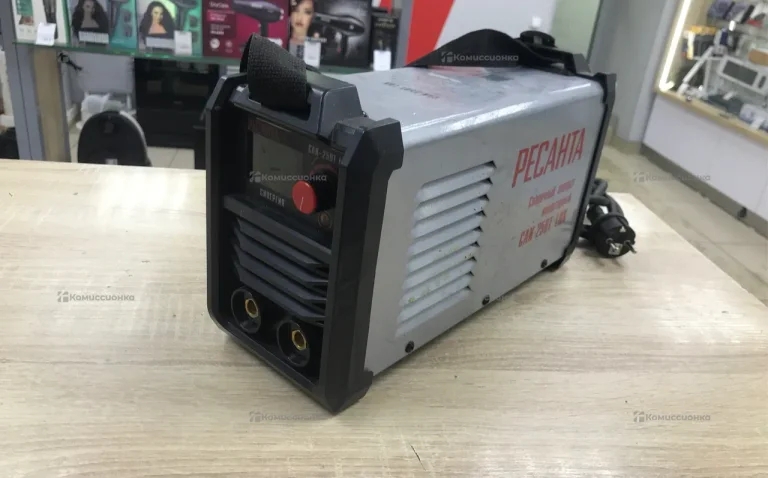 Сварочный аппарат инверторного типа РЕСАНТА САИ 250