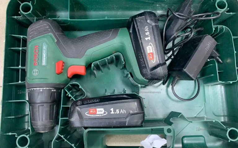 Дрель-шуруповерт BOSCH UniversalDrill 18 1.5Ач х2