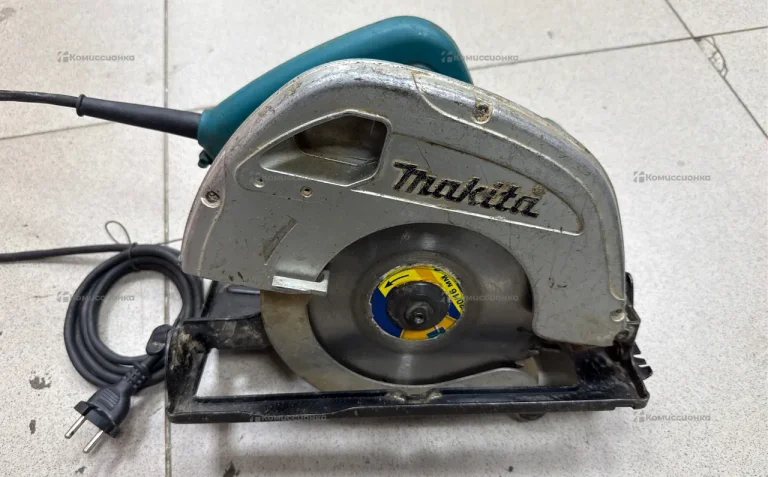 Циркулярная пила Makita 5704 R