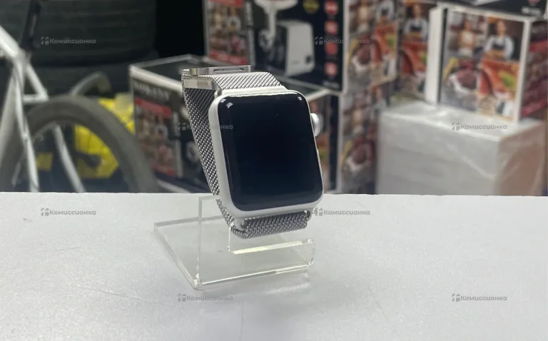 Часы  Apple Watch SERIES 3