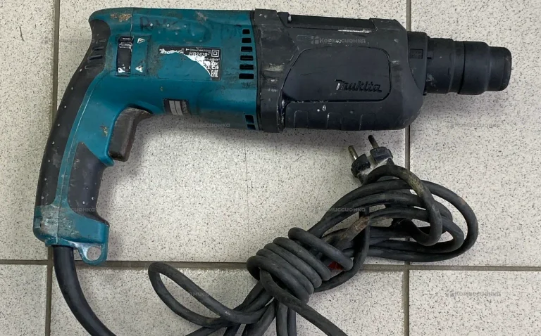 Перфоратор makita HR2470