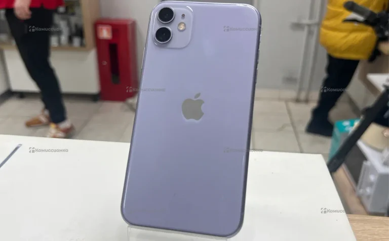 Apple iPhone 11 4/128 ГБ