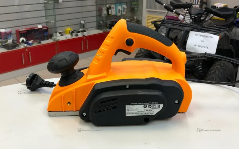 Электрорубанок ВИХРЬ Р-82/800