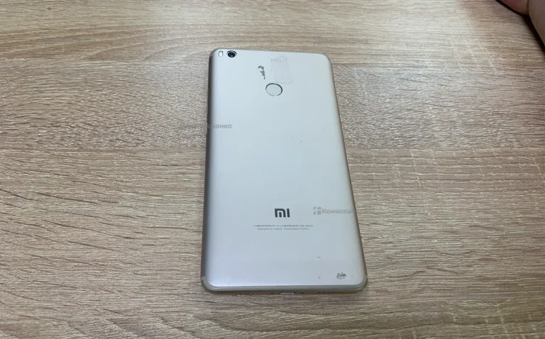 Xiaomi Mi Max 2 4/64 ГБ